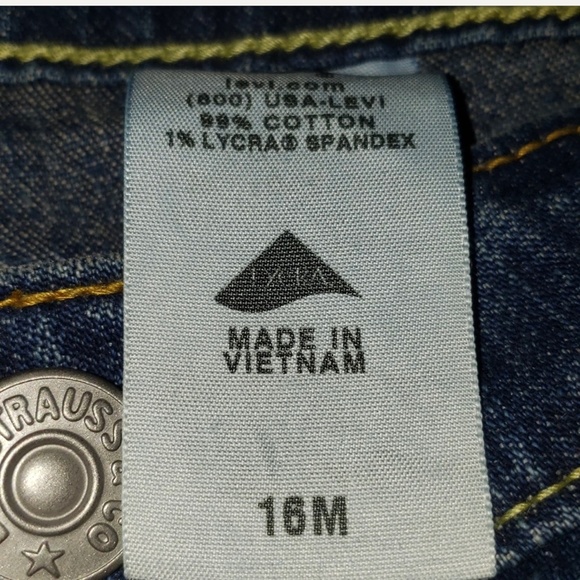 Levi's 545 Low Boot Cut Jeans - Picture 6 of 6